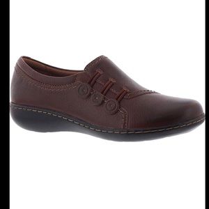 Clark’s Women’s Slip on shoes Sz 9 “Ashland Effie”